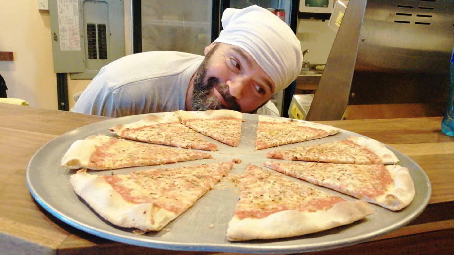 Gabriele, el jefe de la pizza